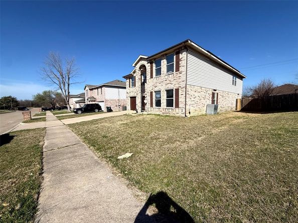 7919  Mosstree Drive , Arlington Texas 76001