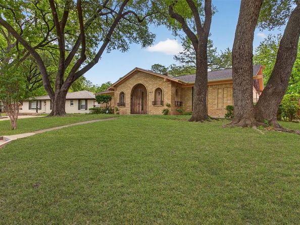 6010  Hunters View Lane , Dallas Texas 75232