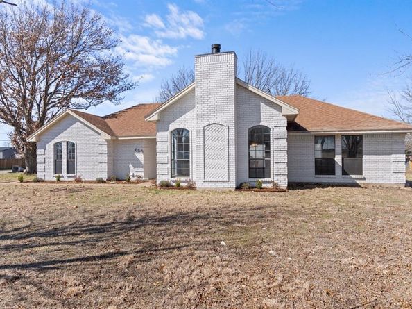 655 E Reindeer Road , Lancaster Texas 75146