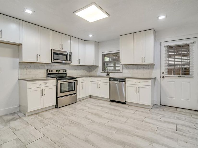 310  Thistle Drive , Garland Texas 75043