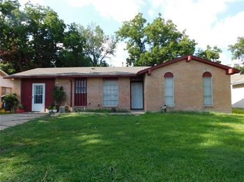 925  Shorecrest Drive 