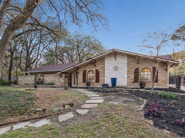 1709  Timbers Drive , Irving Texas 75061