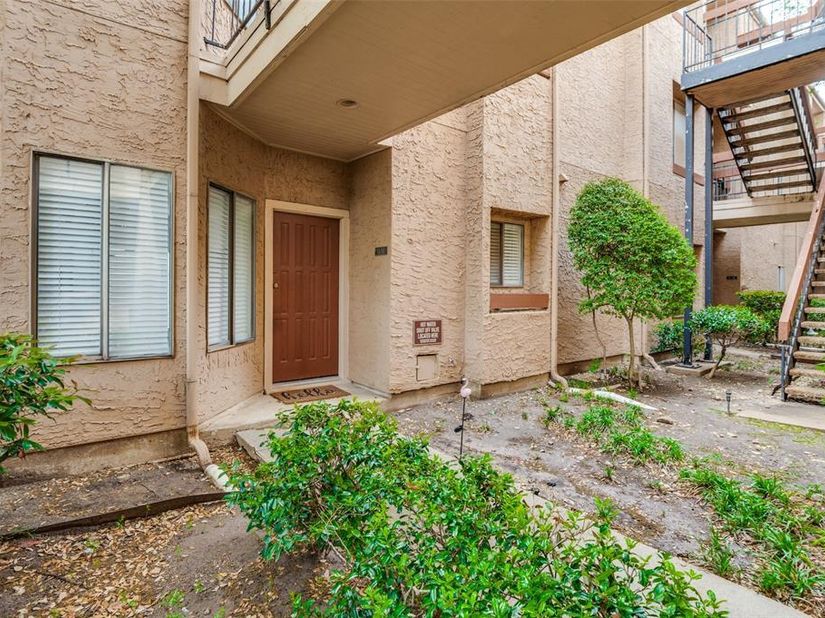 5550  Spring Valley Road  G16, Dallas Texas 75254