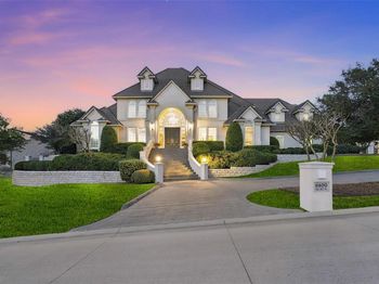 6800  Oak Hill Drive 