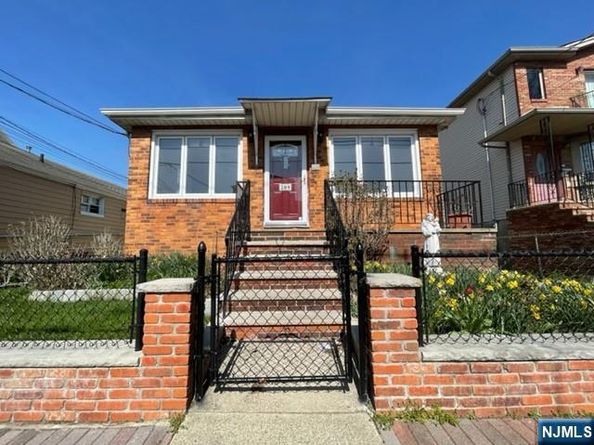 209 8th Street, Fairview NJ 07022