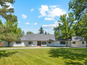 3360 S Columbine Circle