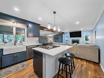 1809 S Van Gordon Court