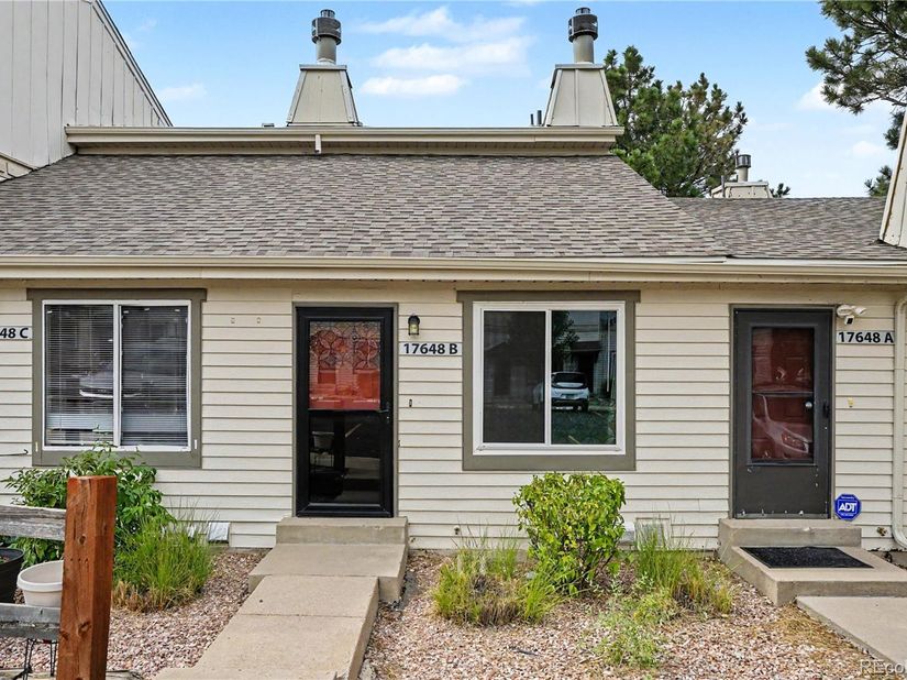 17648 E Loyola Drive B, Aurora CO 80013