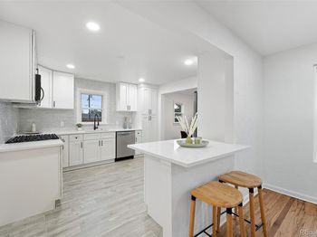 Undisclosed Address #6911994