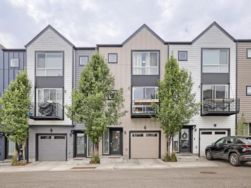 5666 W 10th Place, Denver CO 80214