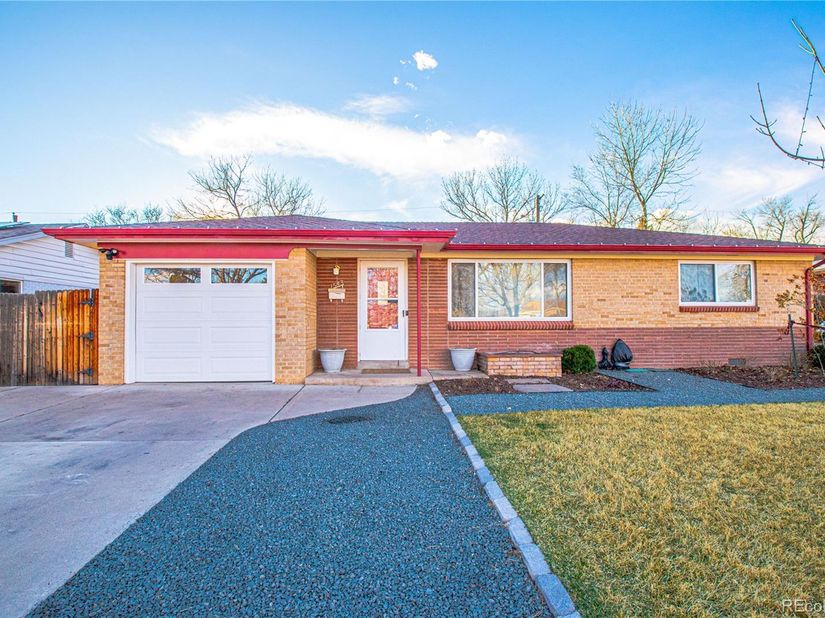 1543 S Benton Street, Lakewood CO 80232