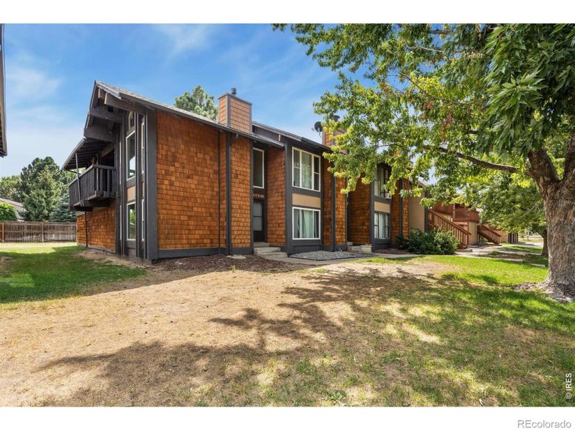 1347 S Crystal Way, Aurora CO 80012