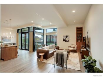 1077 Canyon Boulevard