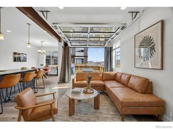 19518 E Sunset Circle