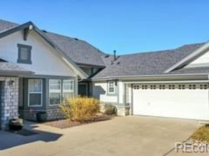 23653 E Links Place, Aurora CO 80016