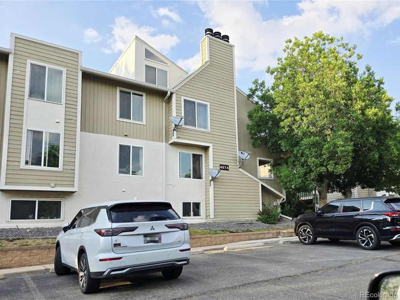 4074 S Atchison Way 104, Aurora CO 80014