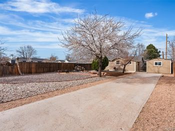 4391 W Dakota Avenue