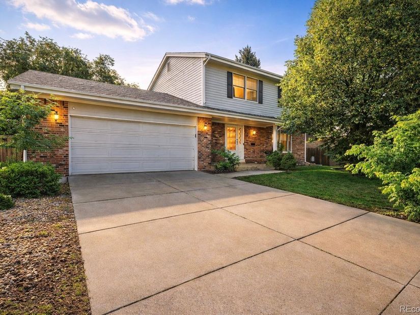 1341 S Blackhawk Way, Aurora CO 80012