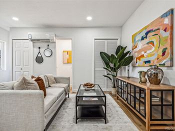 20 1/2 S Sherman Street