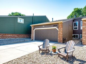 2924 W Bryant Circle