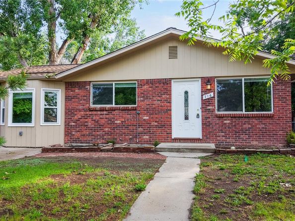 716 Goss Drive, Longmont CO 80504