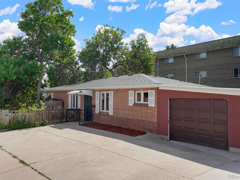 1608 W Powers Avenue, Littleton CO 80120