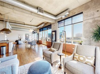 2000 Little Raven Street