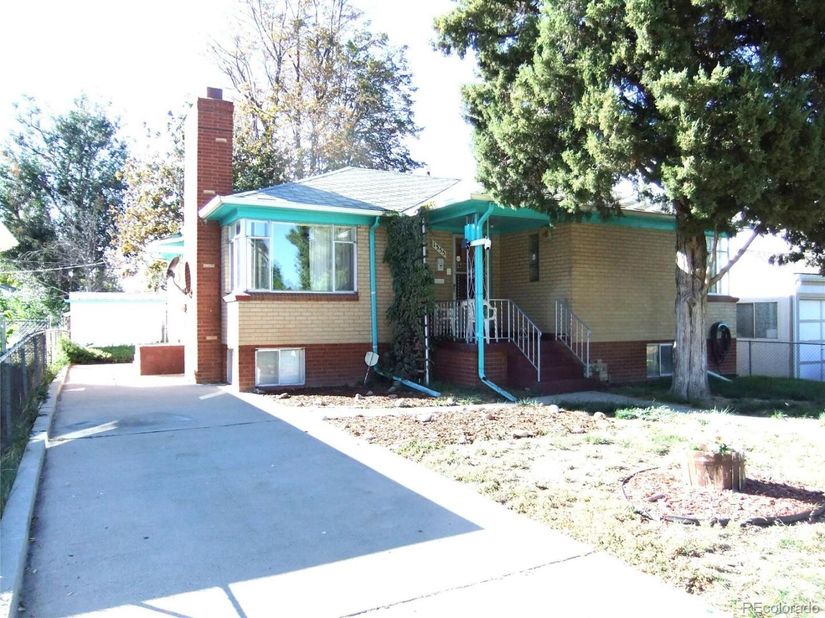 1355 Hanover Street, Aurora CO 80010