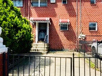 582 Hendrix Street