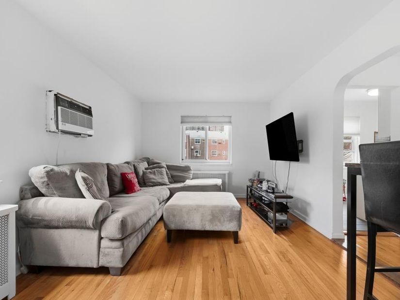 263-28 73rd Avenue 1, Queens NY 11004