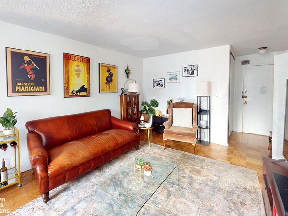 137 East 36th Street 17J, New York NY 10016