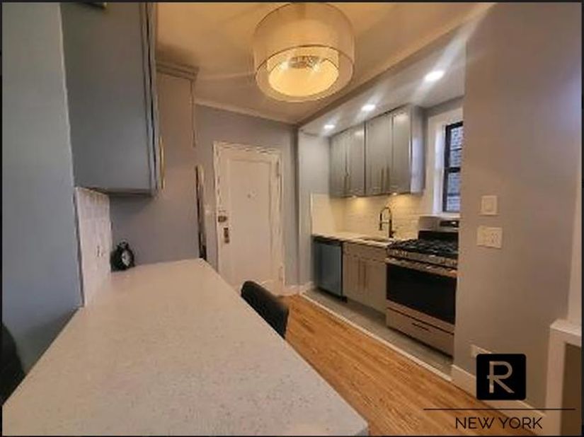 170-40 Highland Avenue 601, Queens NY 11432