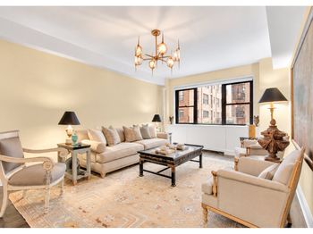 165 East 72nd Street