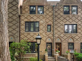 596 3rd Street