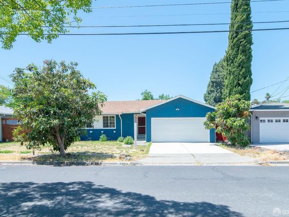 3453 Thunderbird Drive, Concord CA 94520