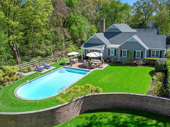 18 Matinecock Farms Road, Glen Cove NY 11542