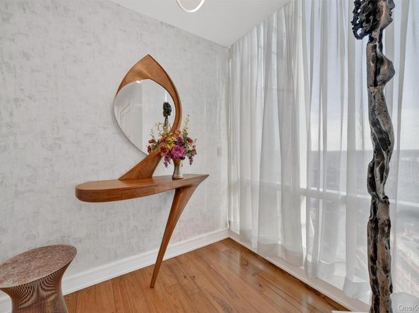 5 Renaissance Square PH6C, White Plains NY 10601