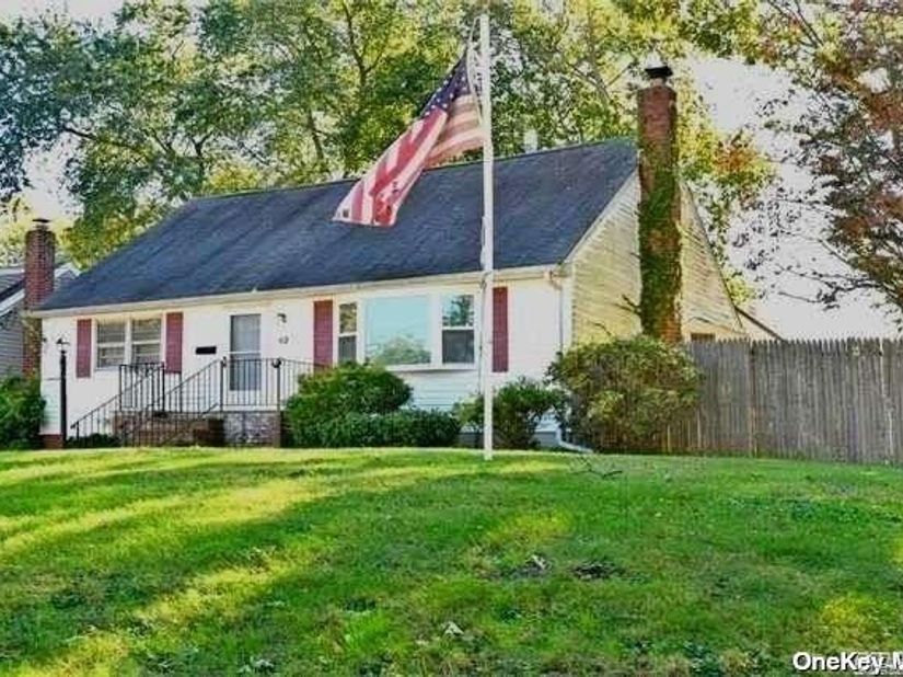 62 Murdock Street, South Huntington NY 11746