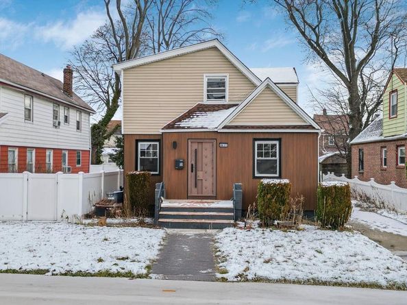 118-27 201st Street, Saint Albans NY 11412