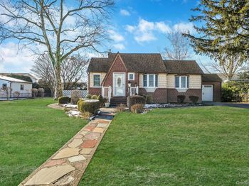 34 Pine Acres Boulevard