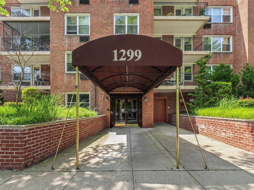 1299 Palmer Avenue 225, Larchmont NY 10538