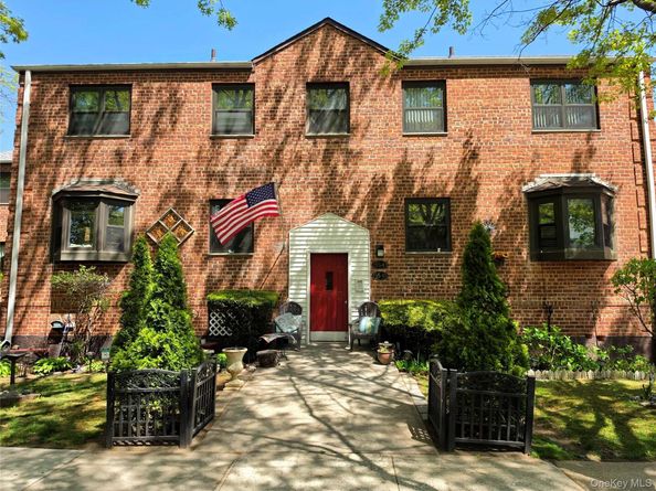 155-45 81 St. 81 18, Howard Beach NY 11414