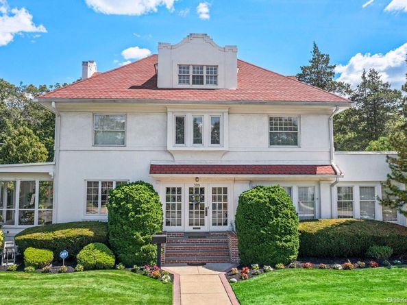 399 Ocean Avenue, Massapequa NY 11758