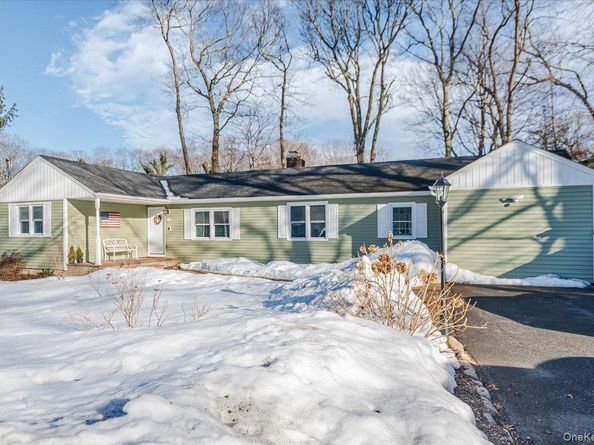 20 Honey Lane, Miller Place NY 11764