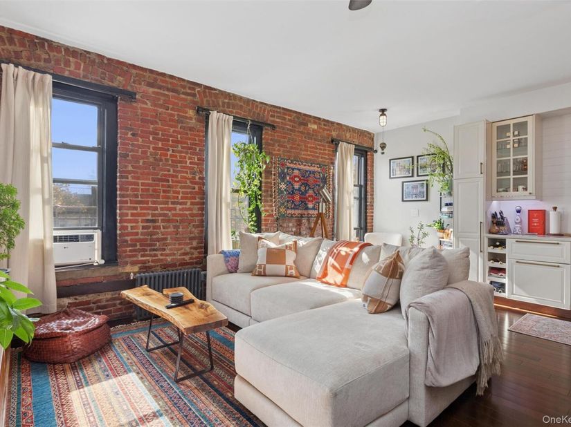8374 Talbot Street 6F, Kew Gardens NY 11415
