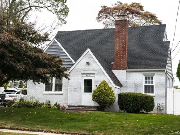 1023 Schuman Place, North Baldwin NY 11510