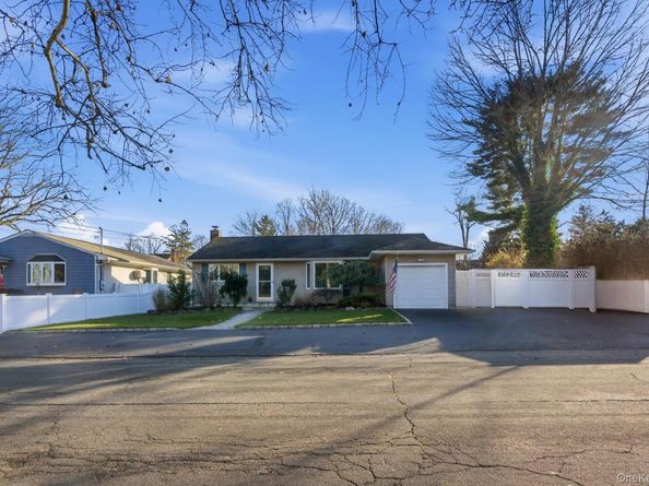 34 Weston Street, Huntington Station NY 11746