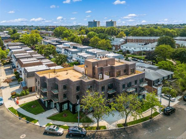 214-10 15 Avenue 3D & P6, Bayside NY 11360