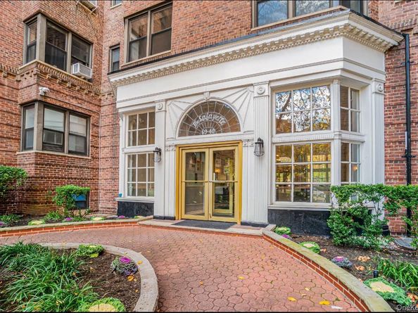 69-40 Yellowstone Boulevard 119, Forest Hills NY 11375