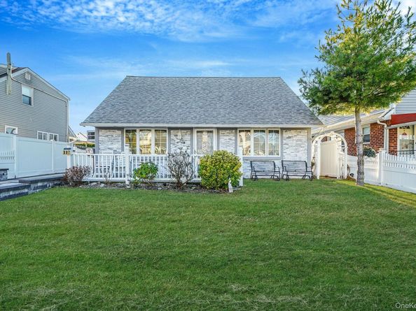 897 Washington Avenue, Westbury NY 11590